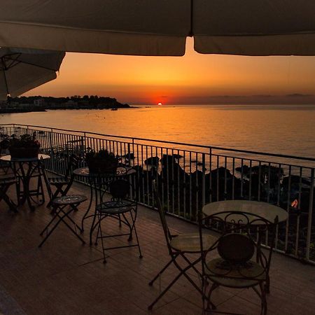 Appartamento In Villa Agnese Aci Trezza Dış mekan fotoğraf