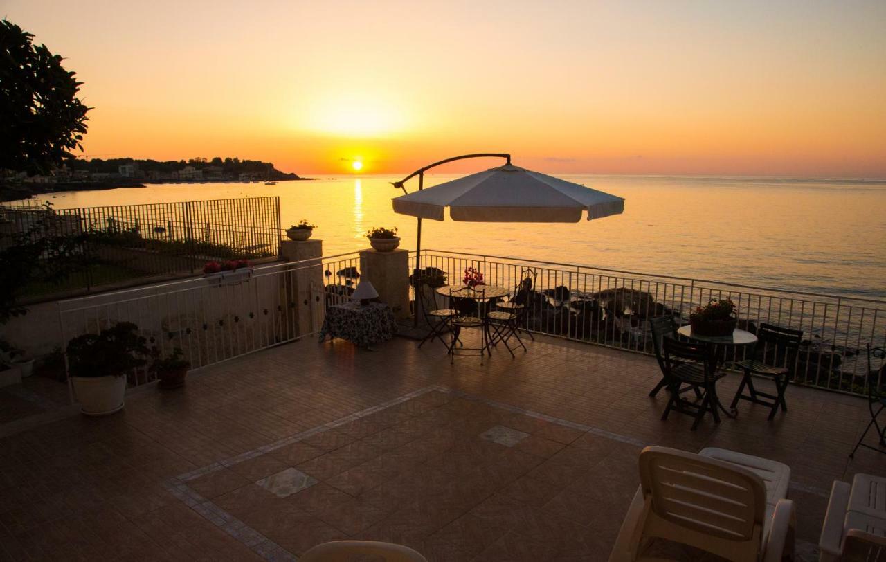 Appartamento In Villa Agnese Aci Trezza Dış mekan fotoğraf