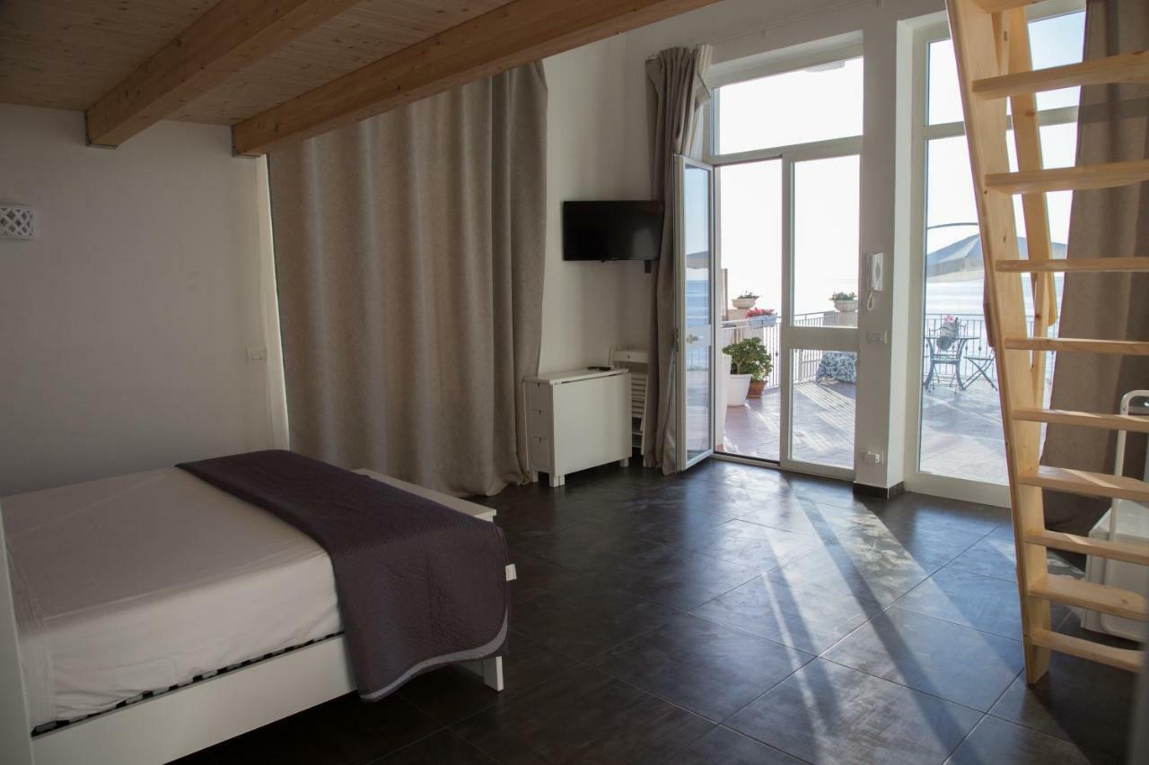 Appartamento In Villa Agnese Aci Trezza Dış mekan fotoğraf
